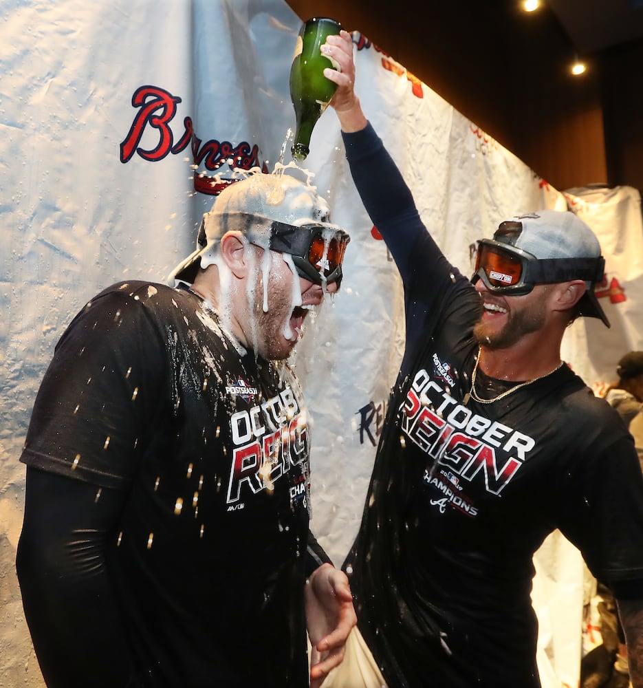 Photos: Braves beat Giants, win East title