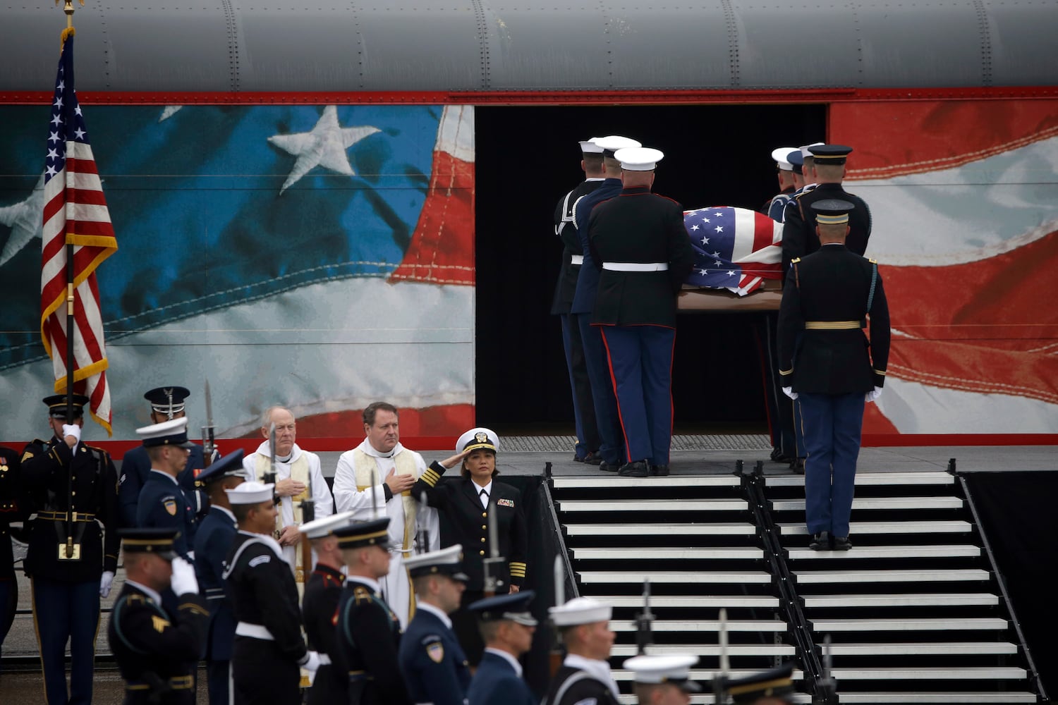 Photos: Mourners say goodbye to President George H.W. Bush in Houston