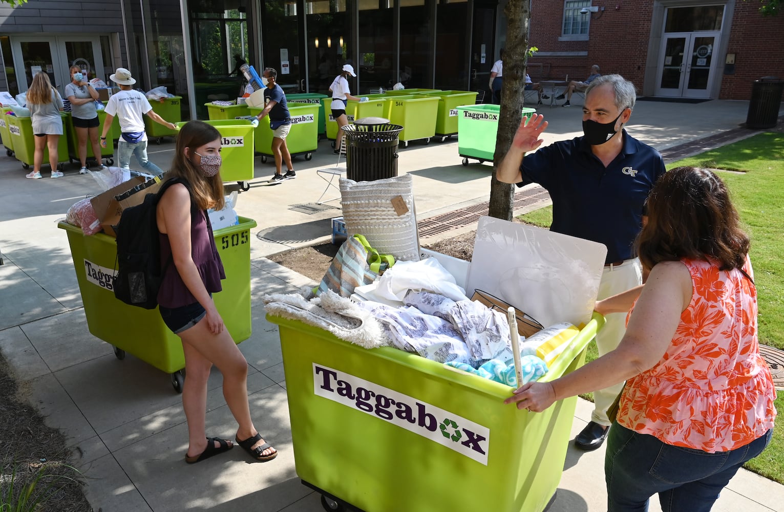 New Georgia Tech students move in