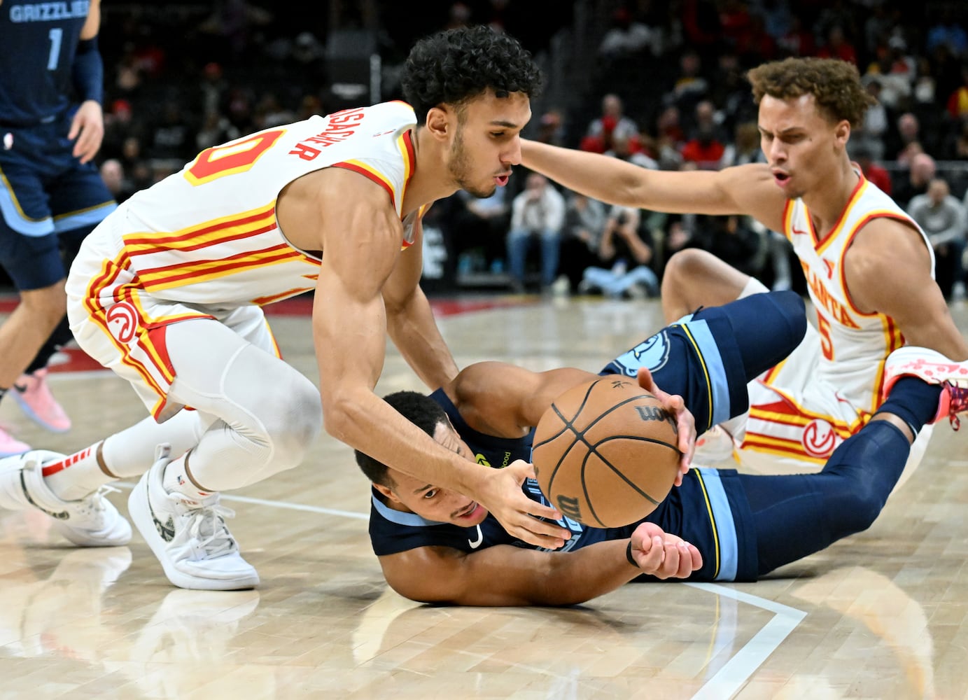 Hawks-Grizzlies photo