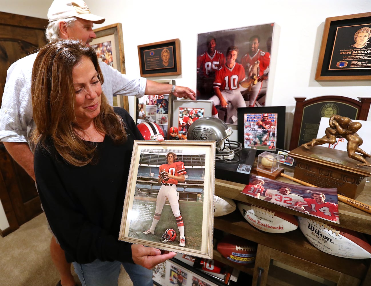 Photos: Falcons great Steve Bartkowski content in Montana