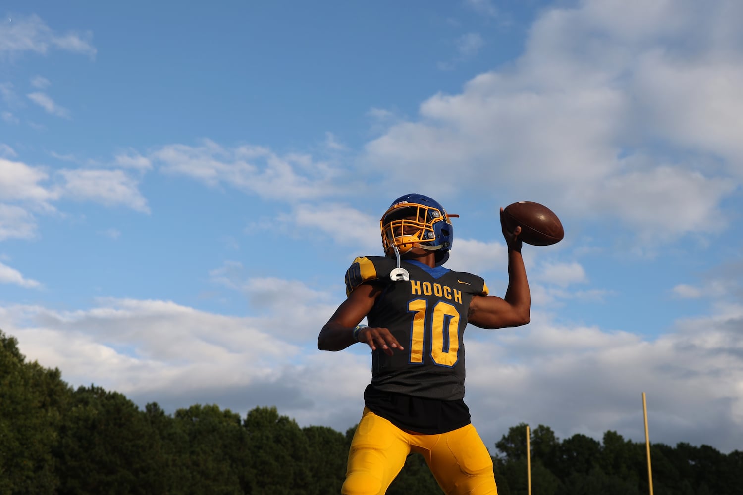 Chattahoochee quarterback Jaylen Smith (10) warms-up before their game against Alpharetta at Chattahoochee high school Friday, September 25, 2020 in Johns Creek, Ga.. JASON GETZ FOR THE ATLANTA JOURNAL-CONSTITUTION