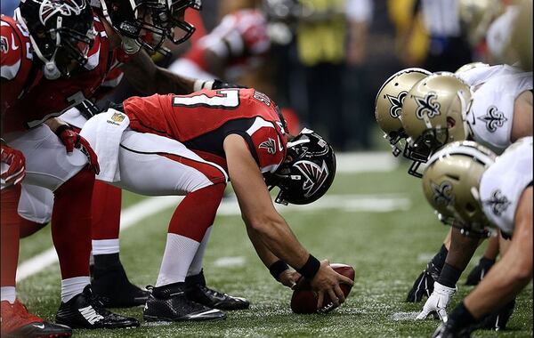 The Atlanta Falcons prepare to snap the ball during the fourth quarter of a game against the New Orleans Saints at the Mercedes-Benz Superdome on Oct. 15, 2015 in New Orleans. (Photo by Chris Graythen/Getty Images)