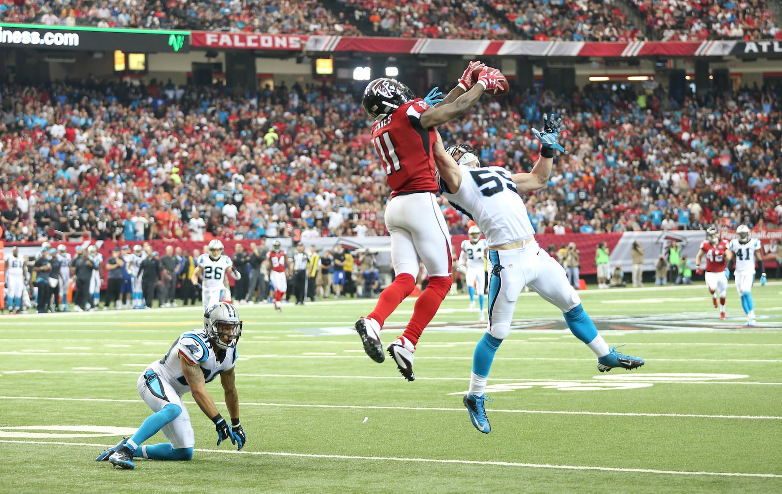 Julio Jones makes 'The Catch'