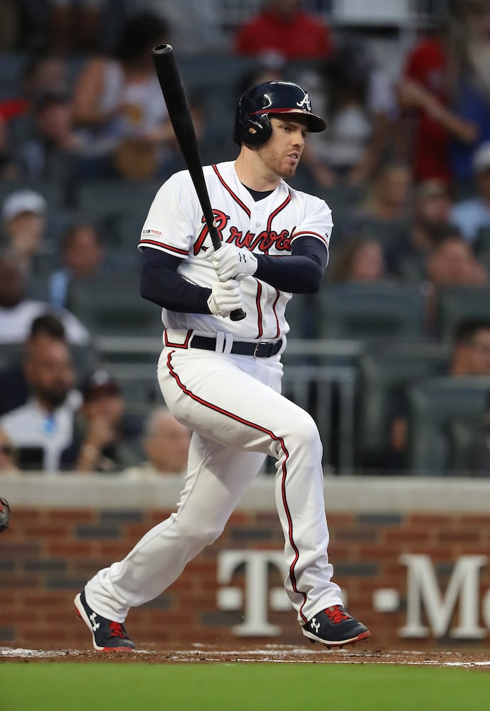 Photos: Braves try to rebound against the Phillies