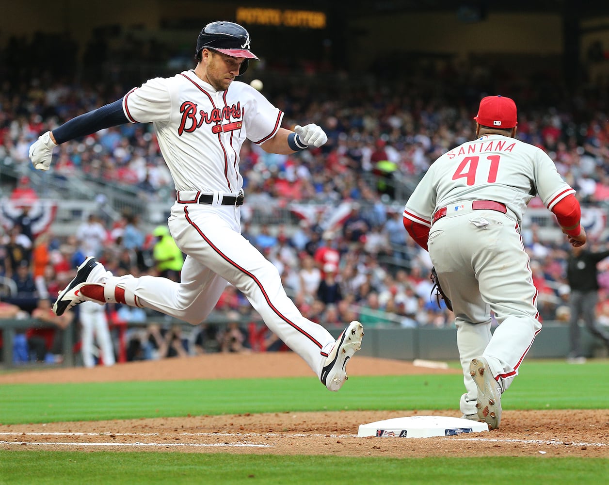 Photos: Markakis gives Braves a walkoff win over the Phillies