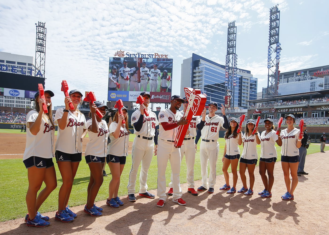 Photos: The Freeze, Phillies prevail in Braves’ final home game