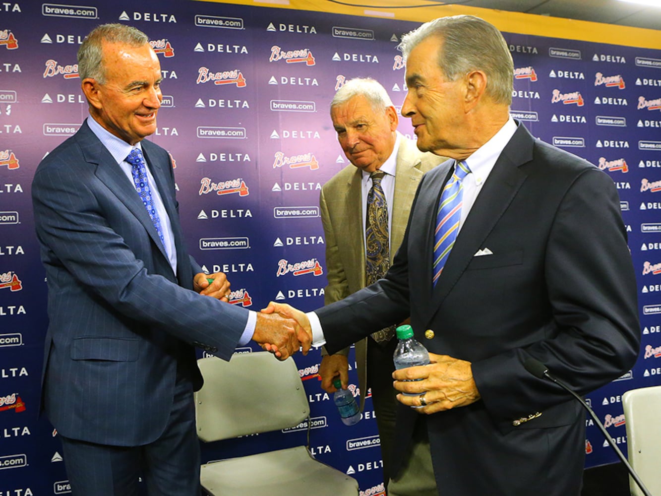 Braves name John Hart interim general manager