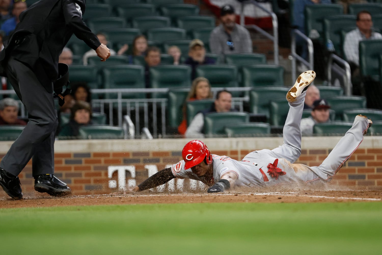 Atlanta Braves vs Cincinnati Reds