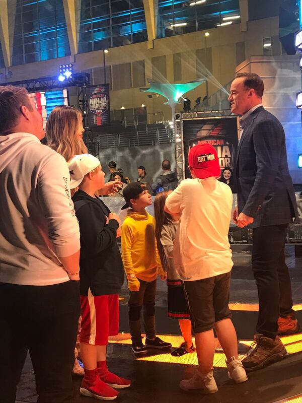 Kim Zolciak and several of her family members did a set visit of "American Ninja Warrior" while I was there. Here they are talking to Matt Iseman.