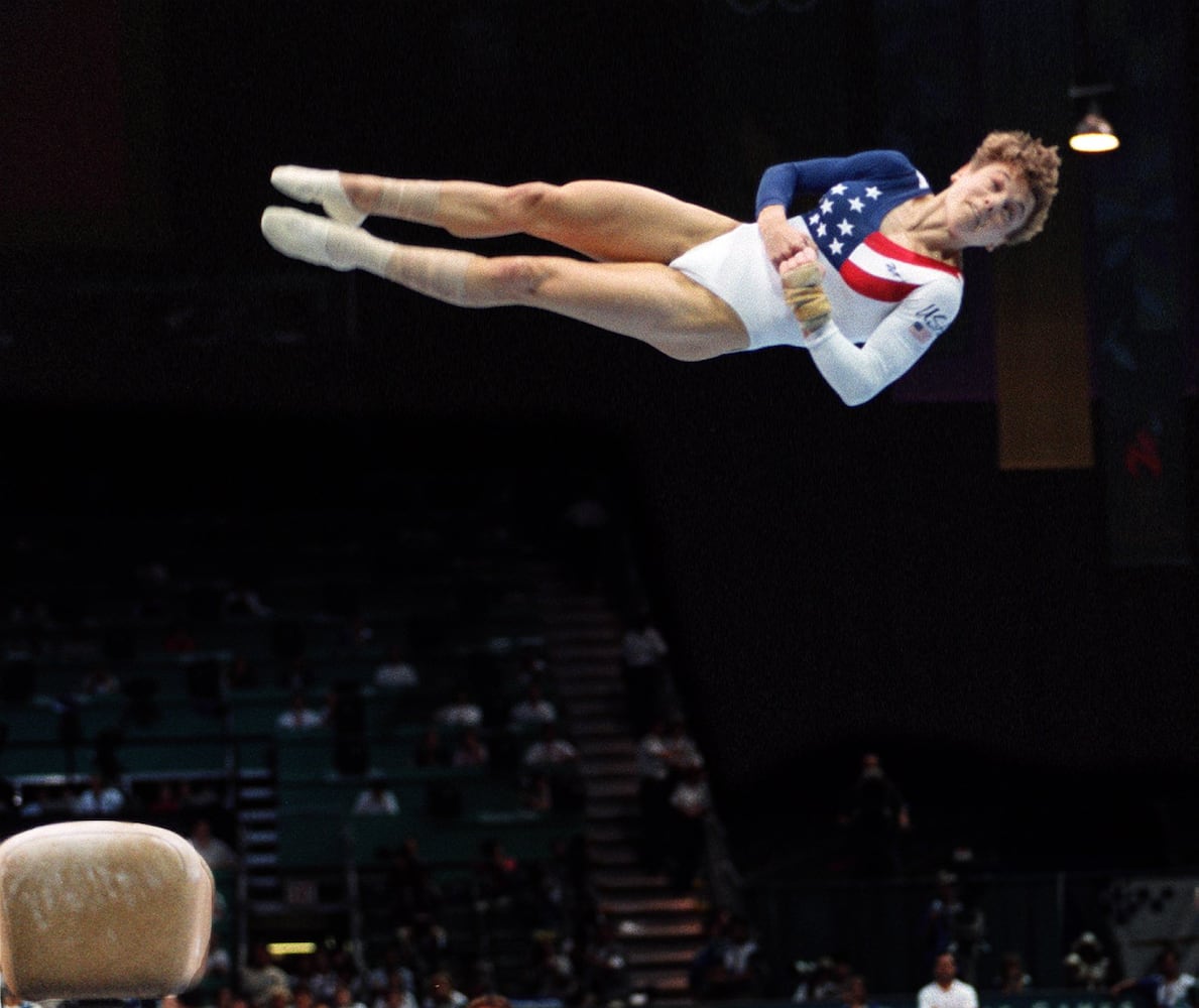 Kerri Strug leads U.S. to gymnastics gold