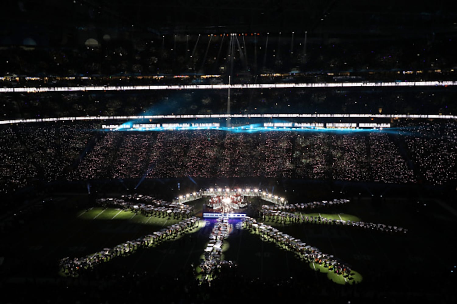 Photos: Justin Timberlake performs at Super Bowl 2018 Halftime