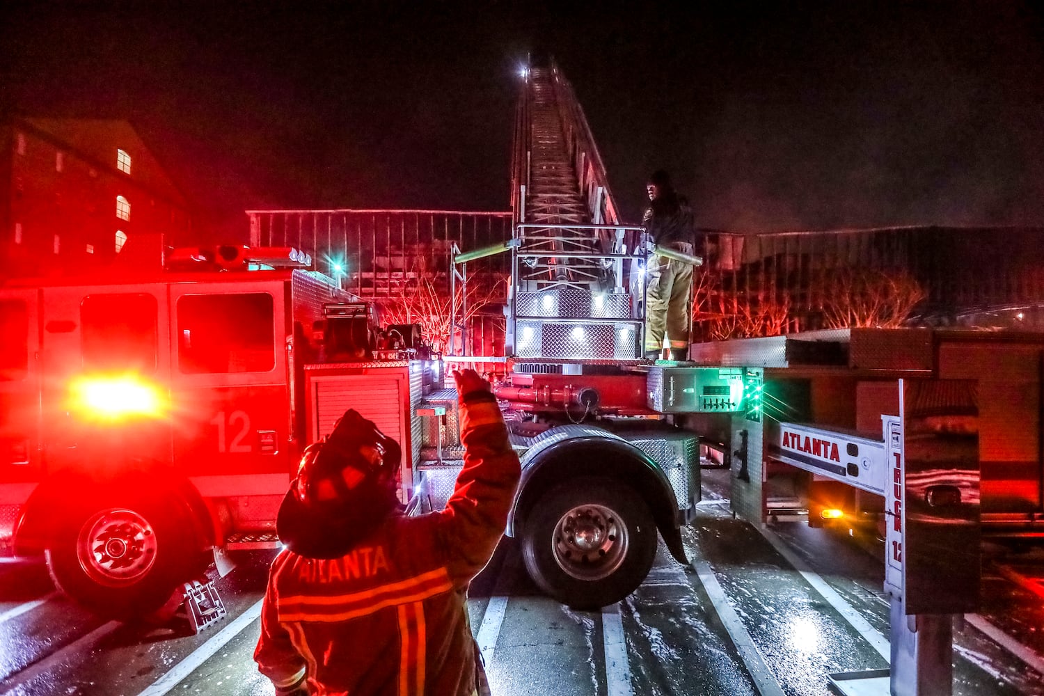 US-NEWS-ATLANTA-KRISPYKREME-FIRE-5-AT