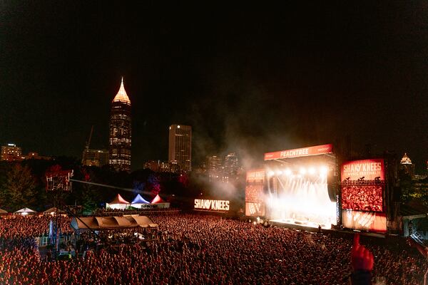 After a temporary move to the fall in 2021, Shaky Knees Festival returns to its usual springtime slot with headline appearances from Green Day, Nine Inch Nails and My Morning Jacket.
Courtesy of Roger Ho.