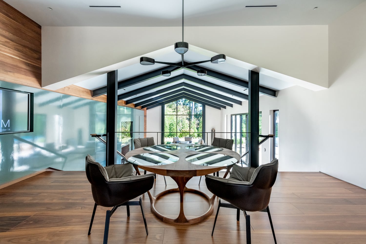 $8 million Brookhaven kitchen table