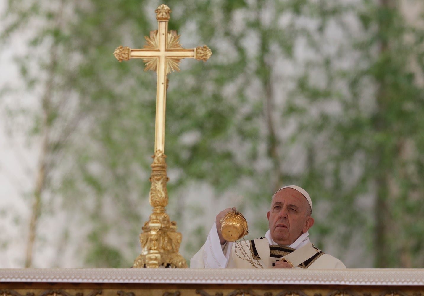 Photos: Pope Francis celebrates Easter Mass at the Vatican