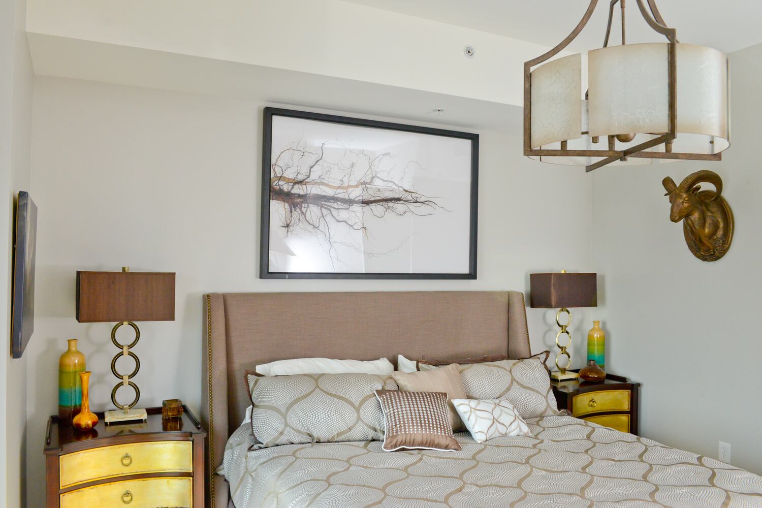 Transitional design creates warmth in Buckhead high-rise condo