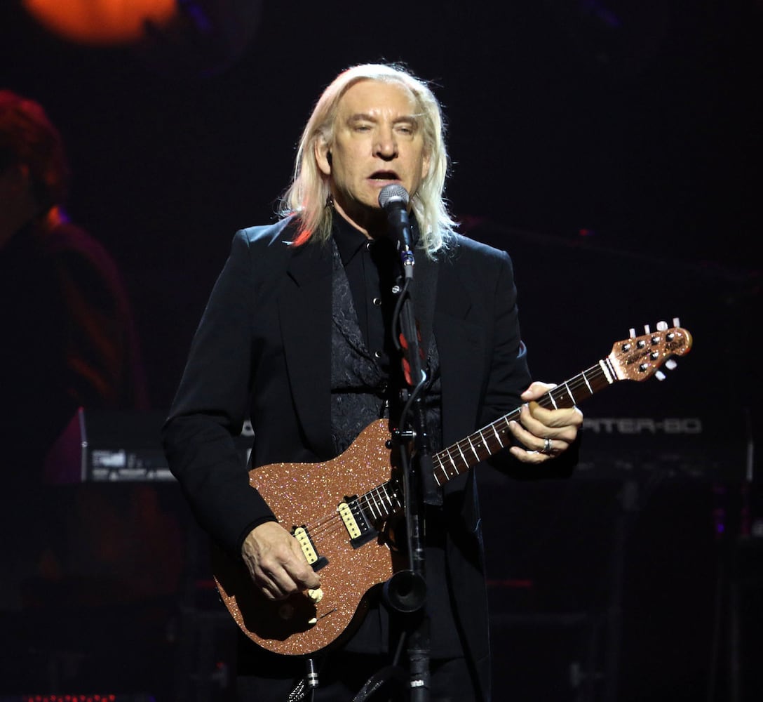 PHOTOS: The Eagles perform at State Farm Arena 2020