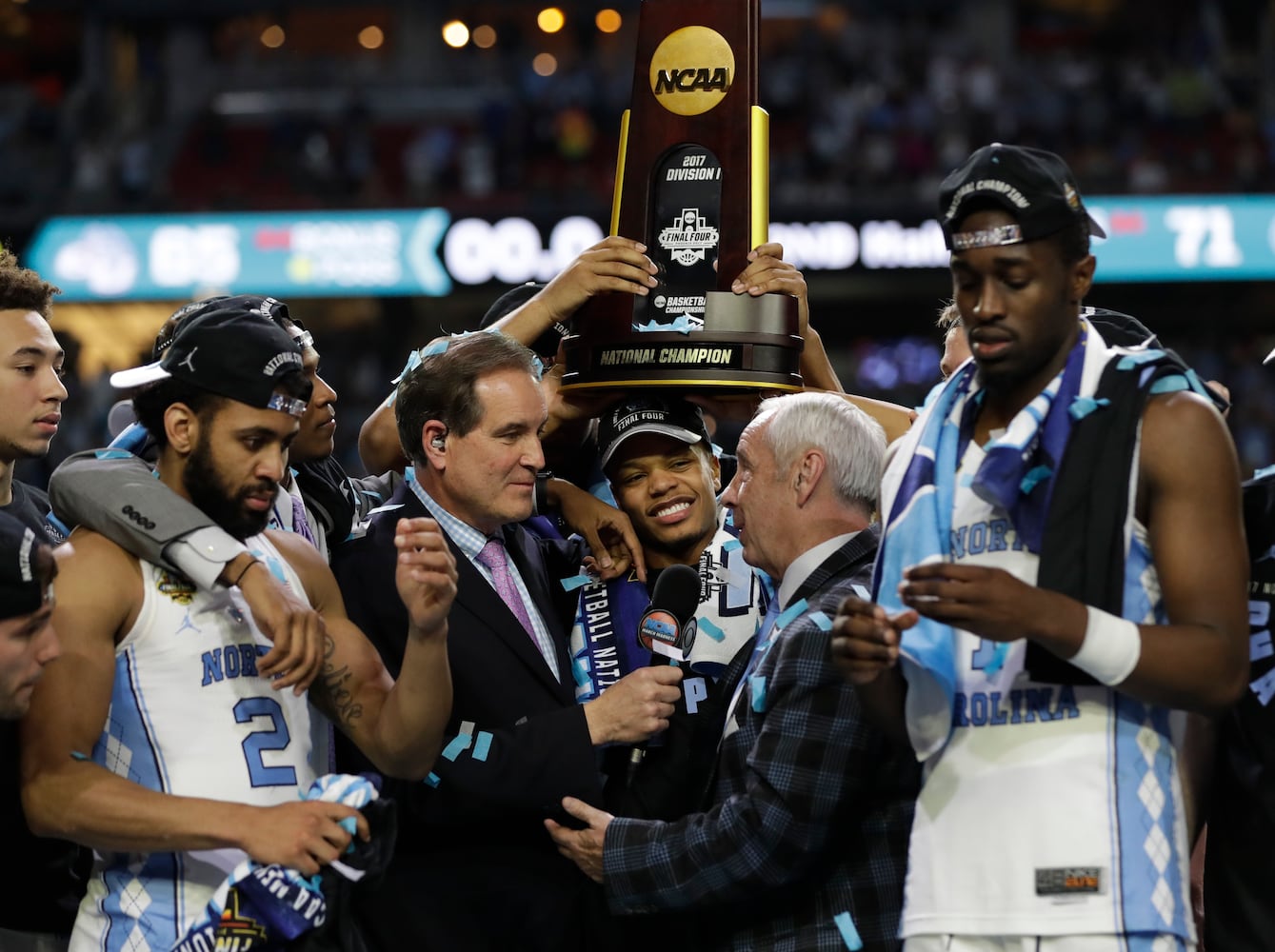 Tar Heels top Bulldogs 71-65