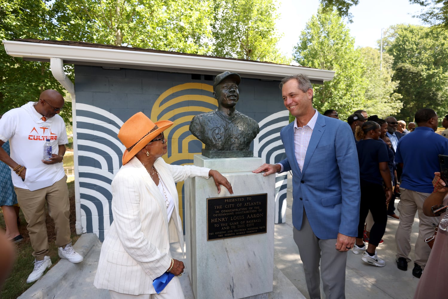 Hank Aaron park dedicated