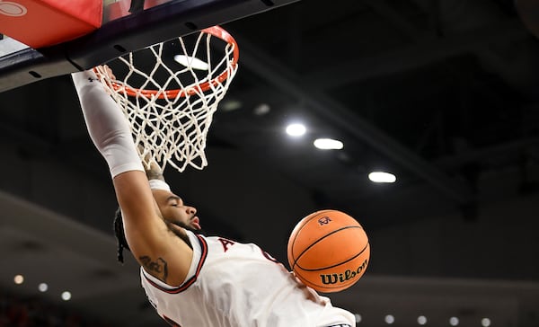 Auburn's Johni Broome on Saturday. 