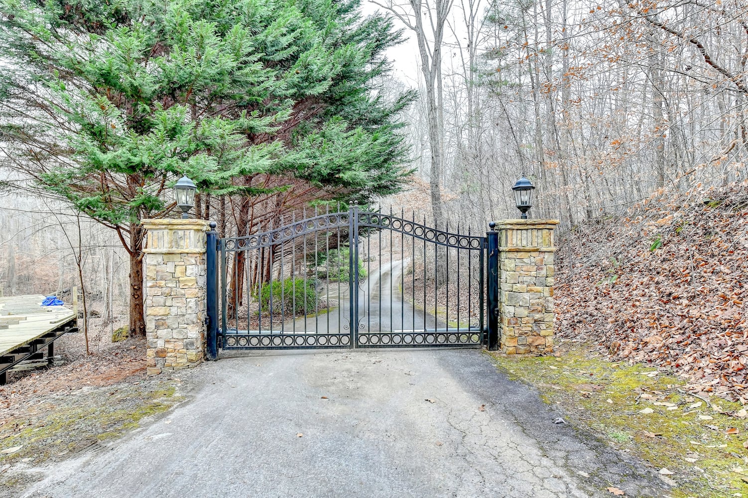 This Dawsonville mansion is one of the most luxurious offerings on the Georgia market