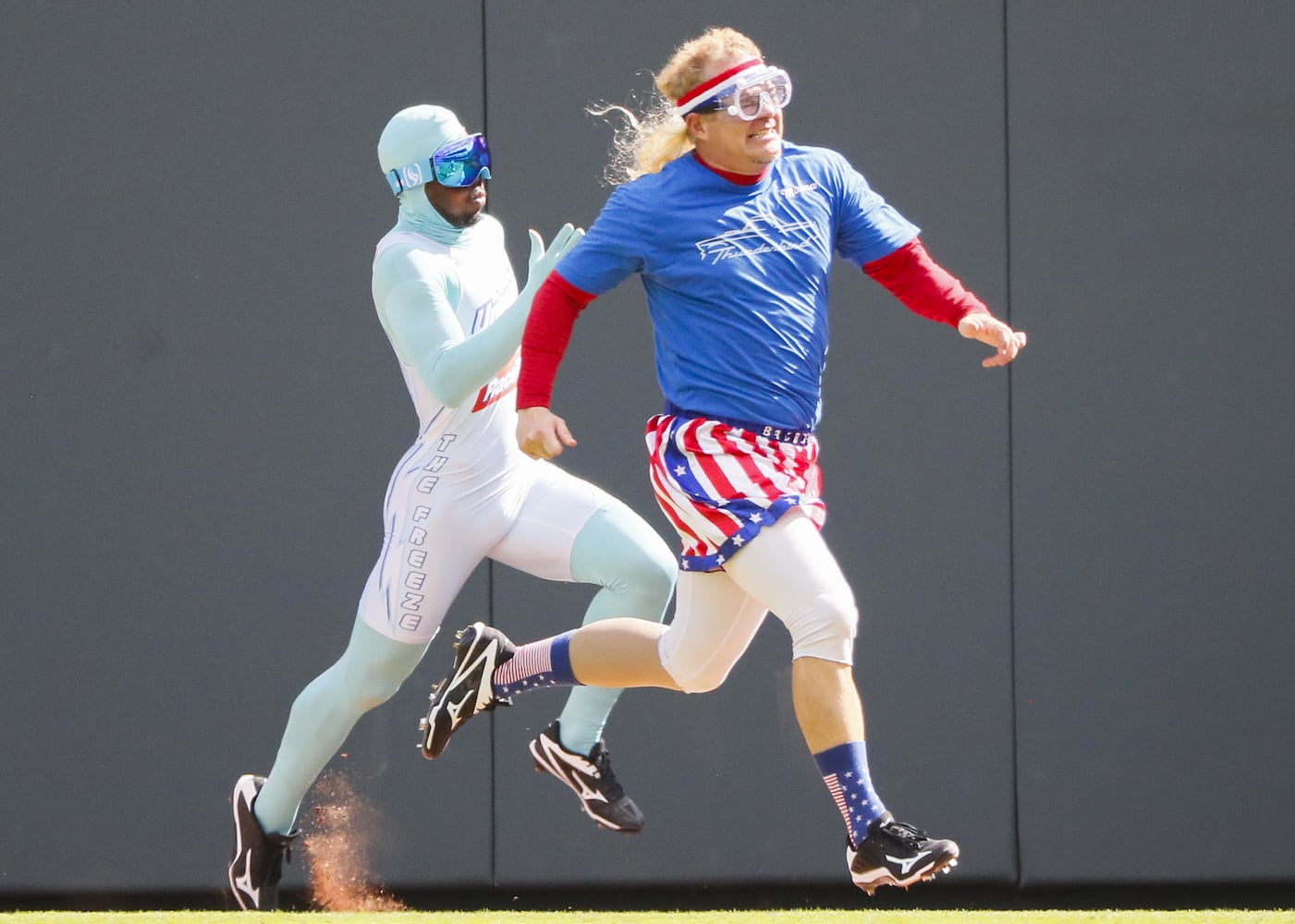 Photos: The Freeze, Phillies prevail in Braves’ final home game