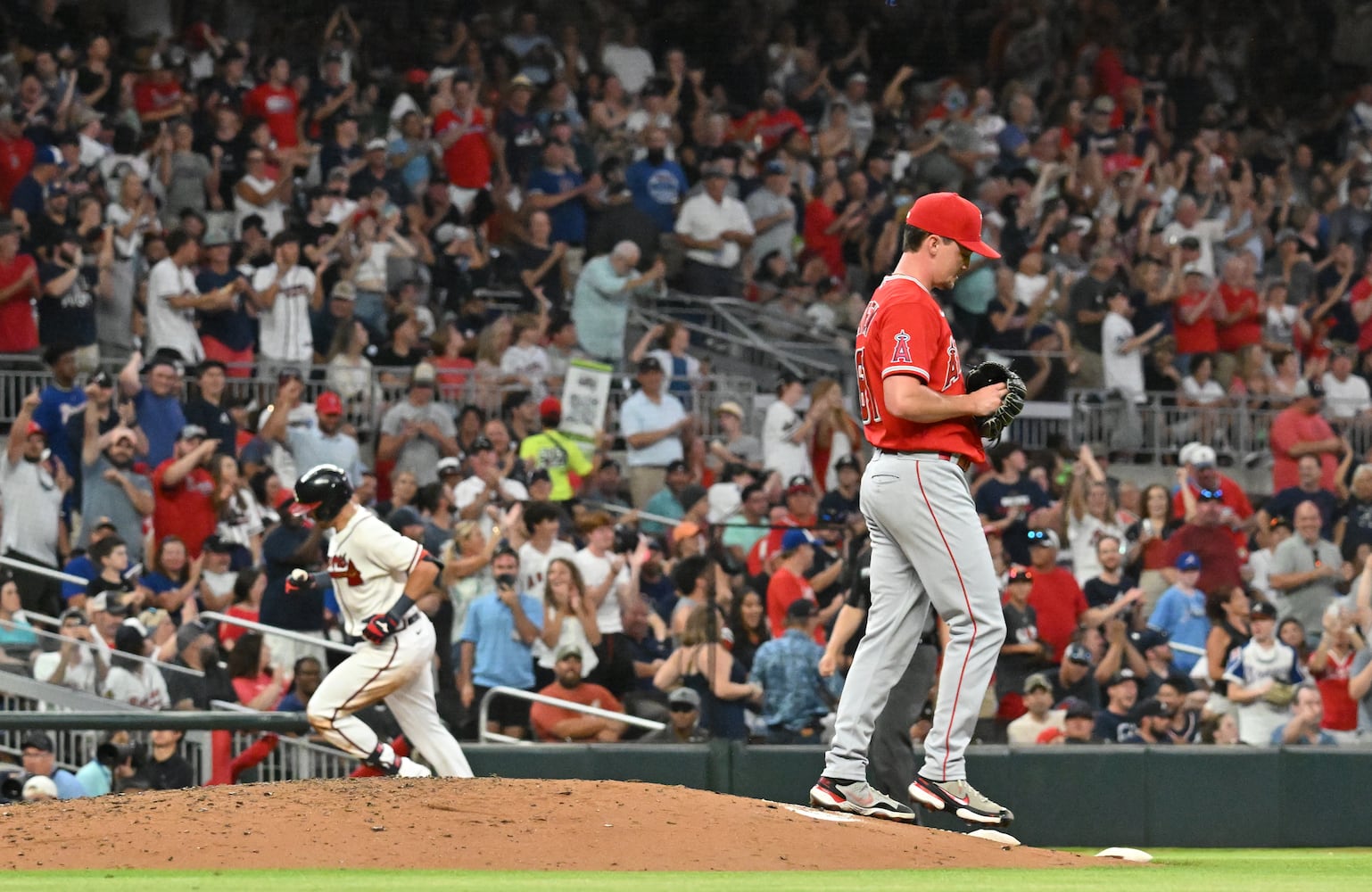 Braves-Angels Saturday photo