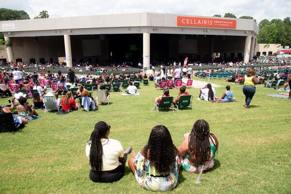 A  crowd gathers early on the lawn to listen to music during the FreakNik 2019 concert at the Cellairis Amphitheatre at Lakewood Saturday, June 22, 2019.  STEVE SCHAEFER / SPECIAL TO THE AJC