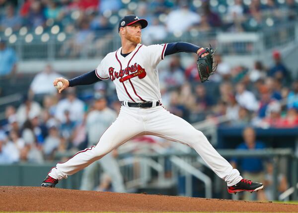 Atlanta Braves starting pitcher Mike Foltynewicz (26) delivers in the first inning of a baseball game against the Seattle Mariners, Monday, Aug. 21, 2017, in Atlanta.