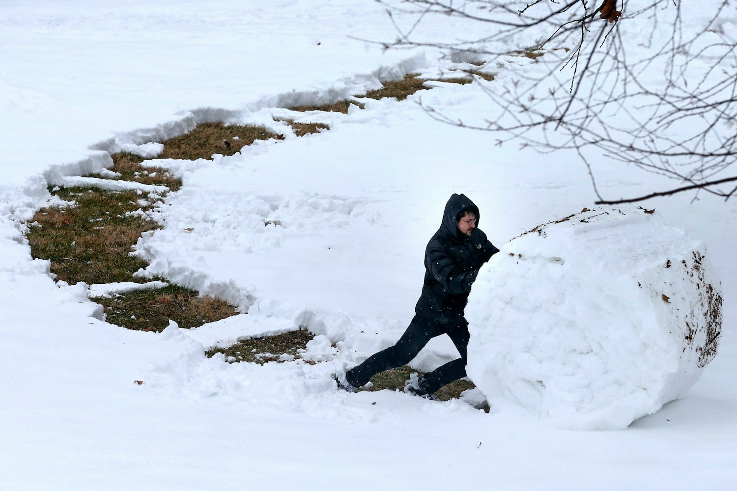 Photos: Deadly winter storm brings snow, ice to Midwest, Mid-Atlantic