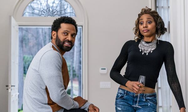 Mike Epps with Erica Ash on "Survivor's Remorse"on Starz. CREDIT: Starz