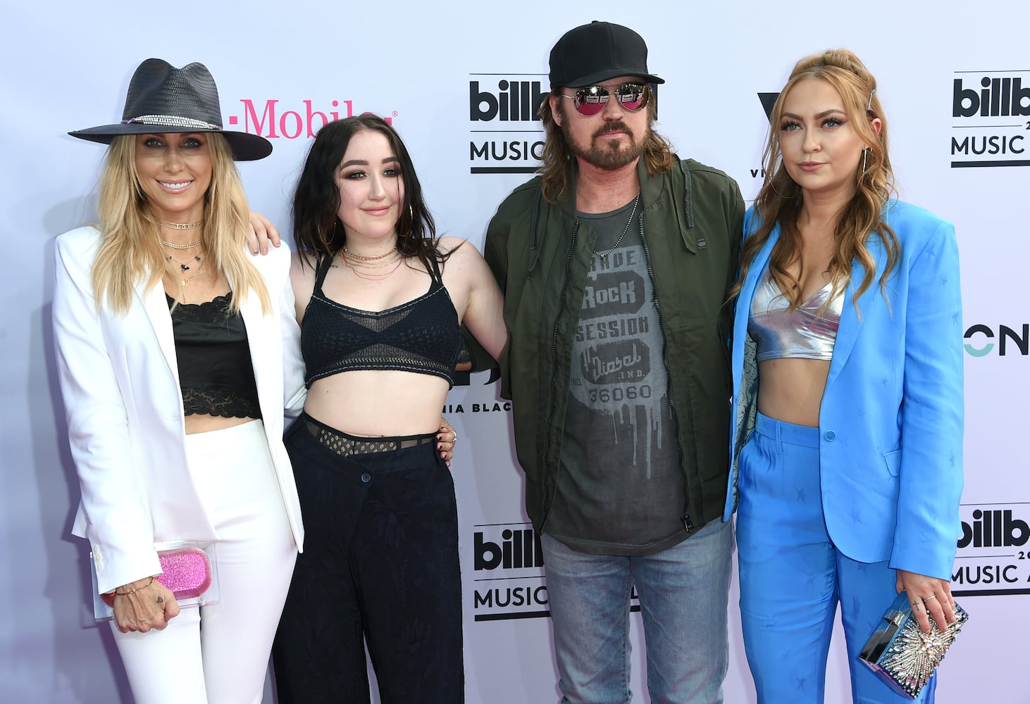 Photos: 2017 Billboard Music Awards red carpet