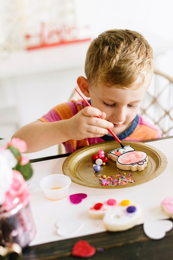 Design and eat delectable cookies with a DIY kit that’s perfect for everyone.