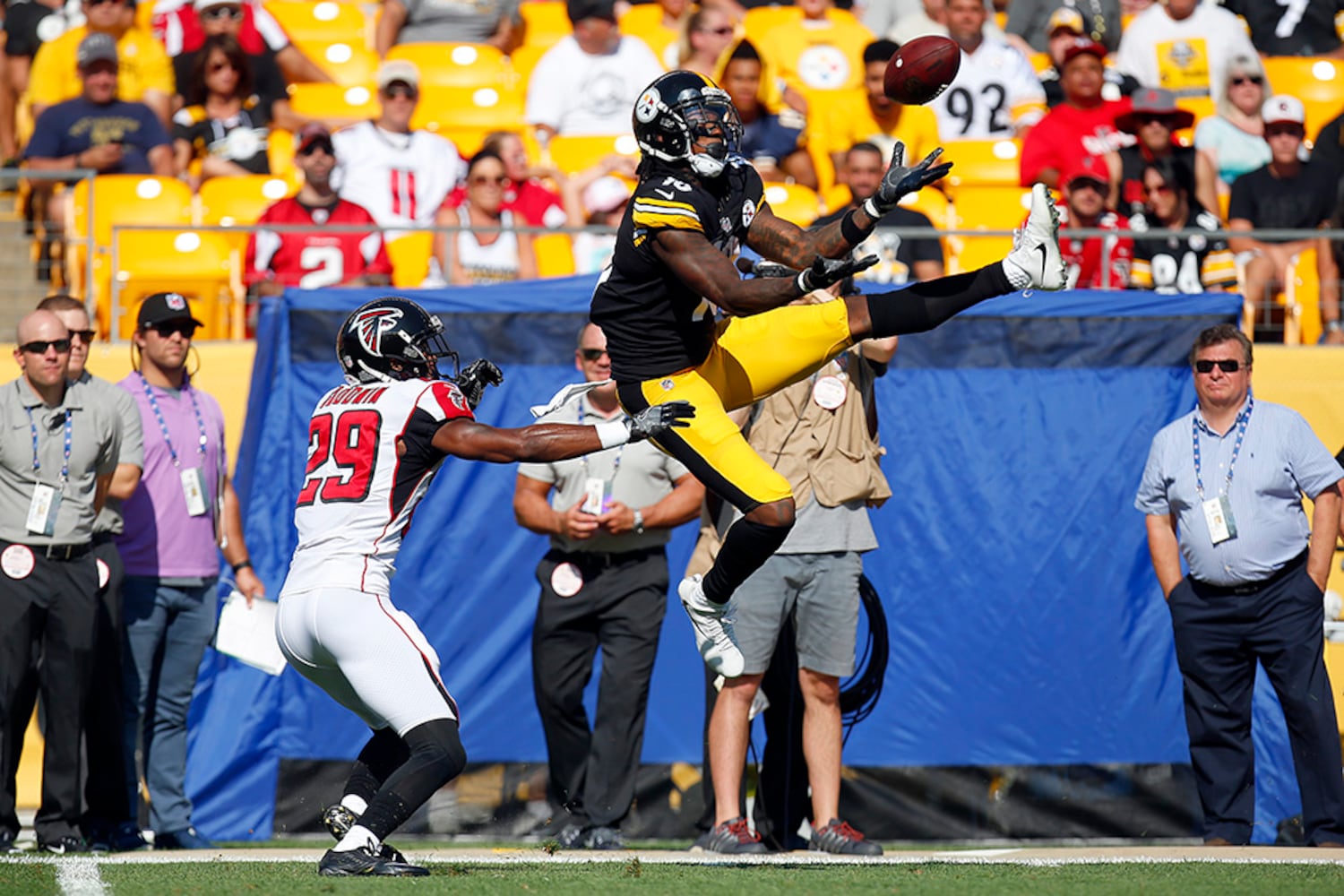 Photos: Falcons take on Steelers in exhibition game