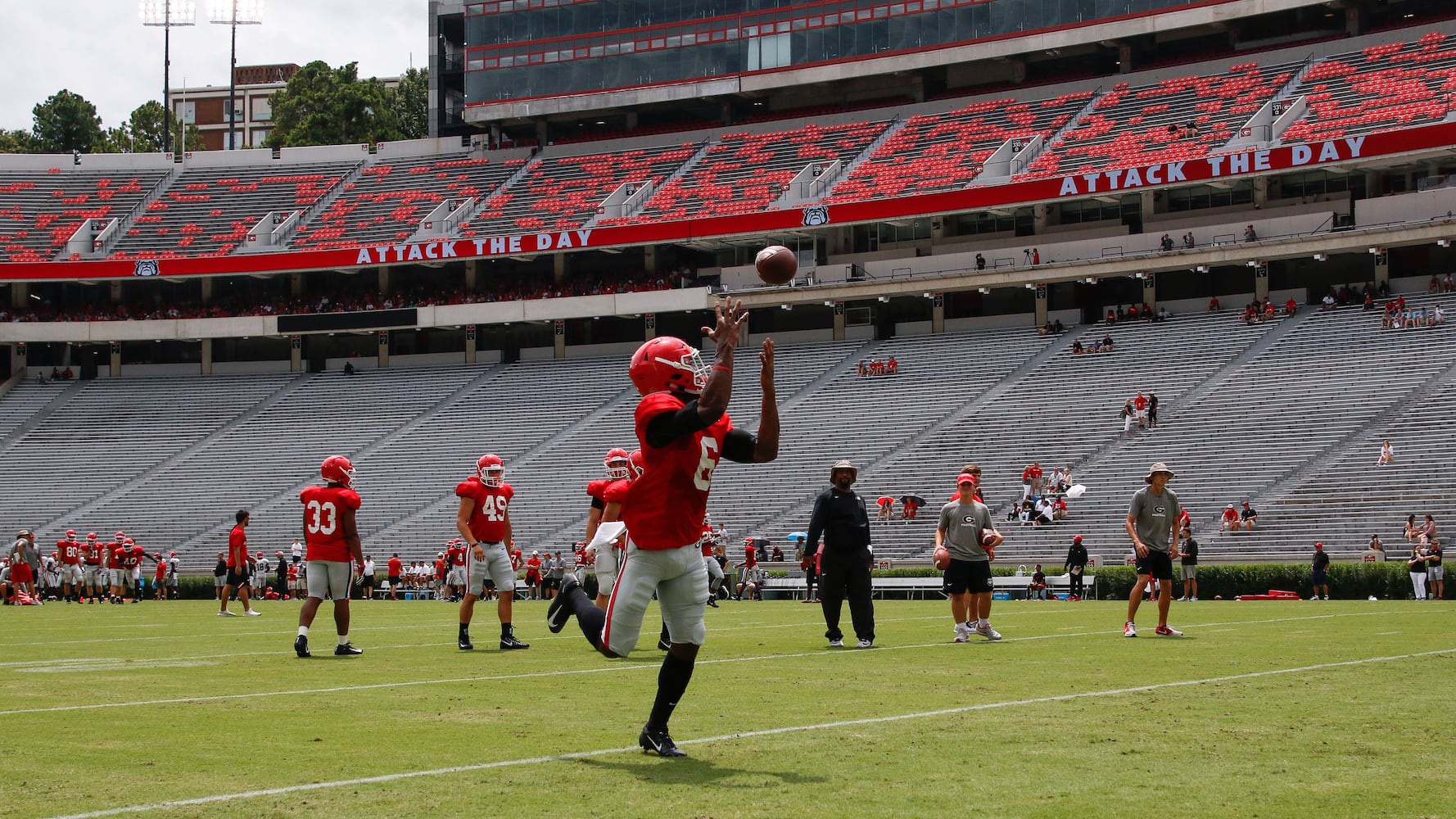 Georgia Bulldogs practice