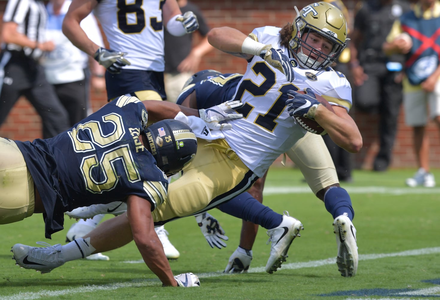 Photos: Georgia Tech pulls away from Pittsburgh