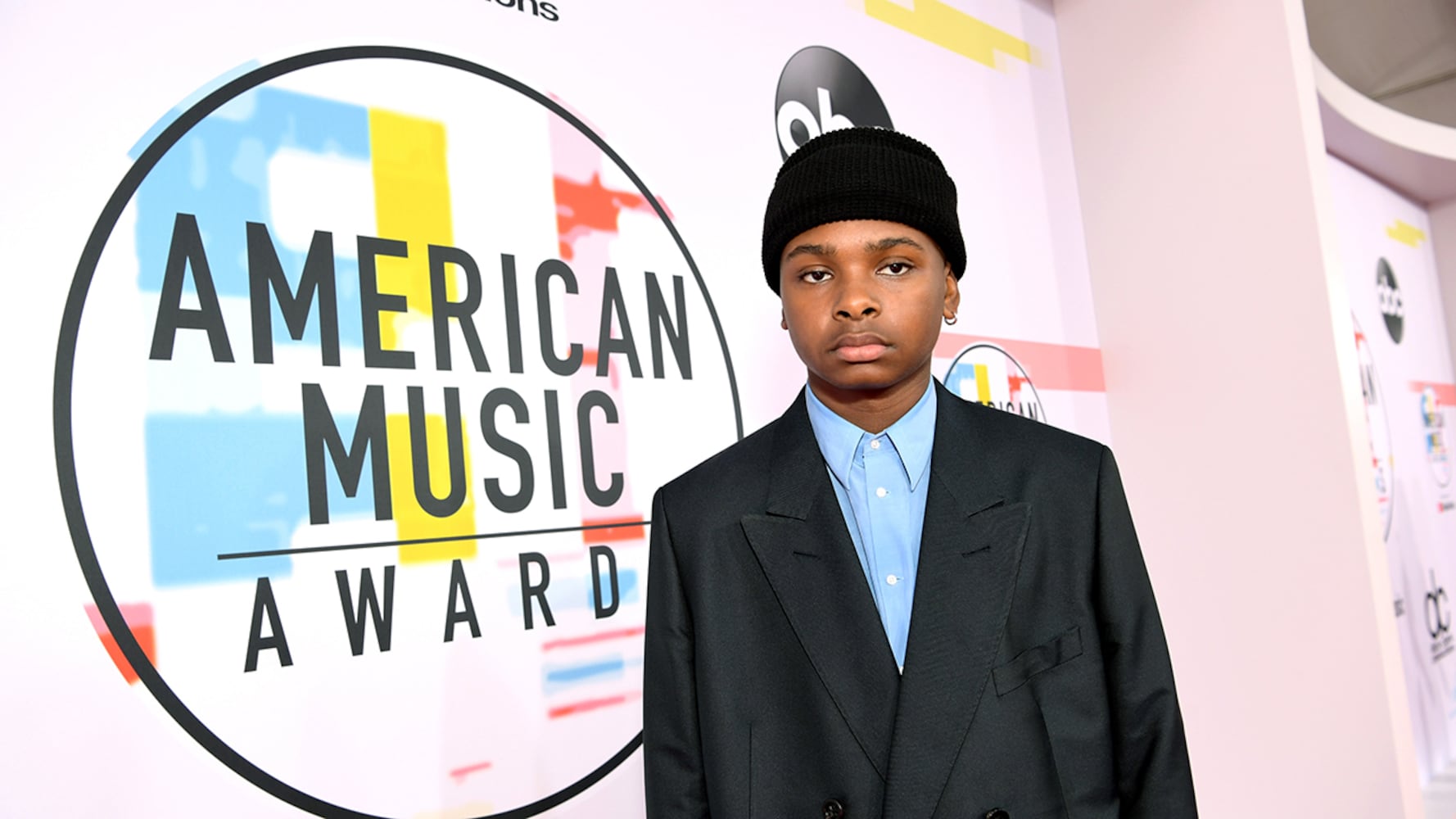 Photos: 2018 American Music Awards red carpet arrivals