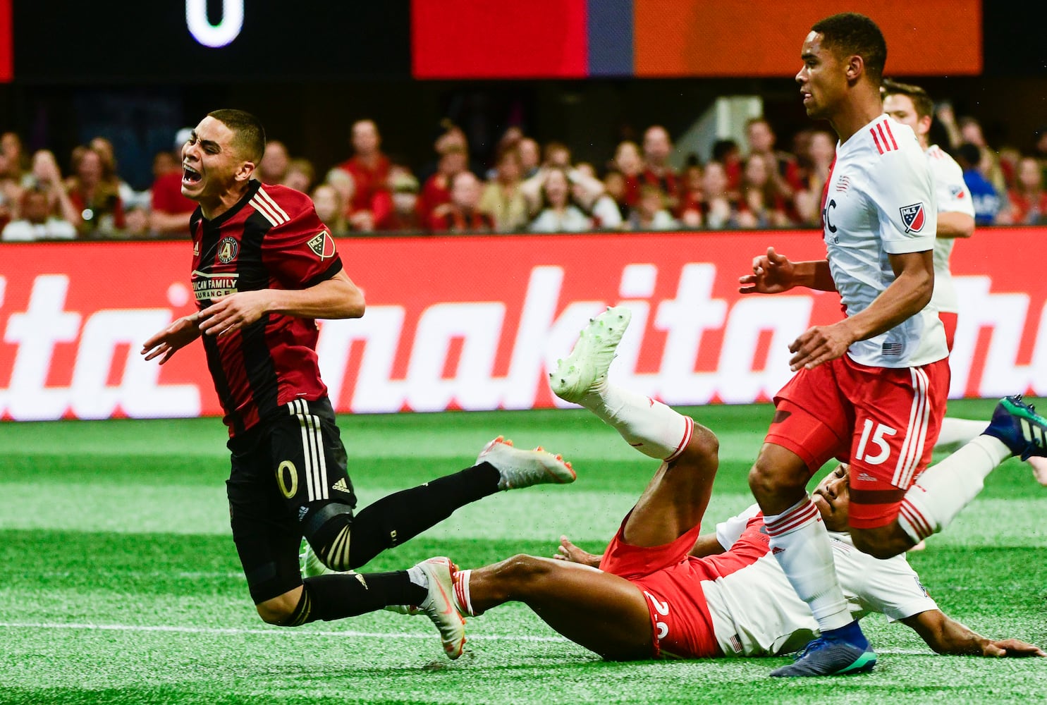 Photos: Atlanta United hosts New England