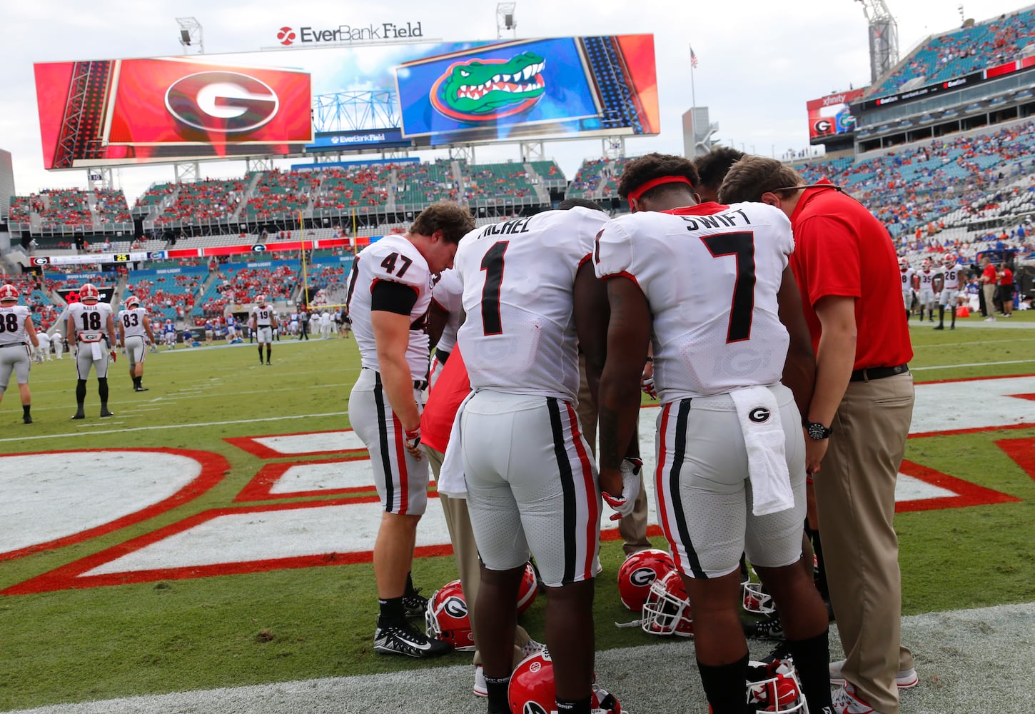 Photos: The scene at the Georgia-Florida game