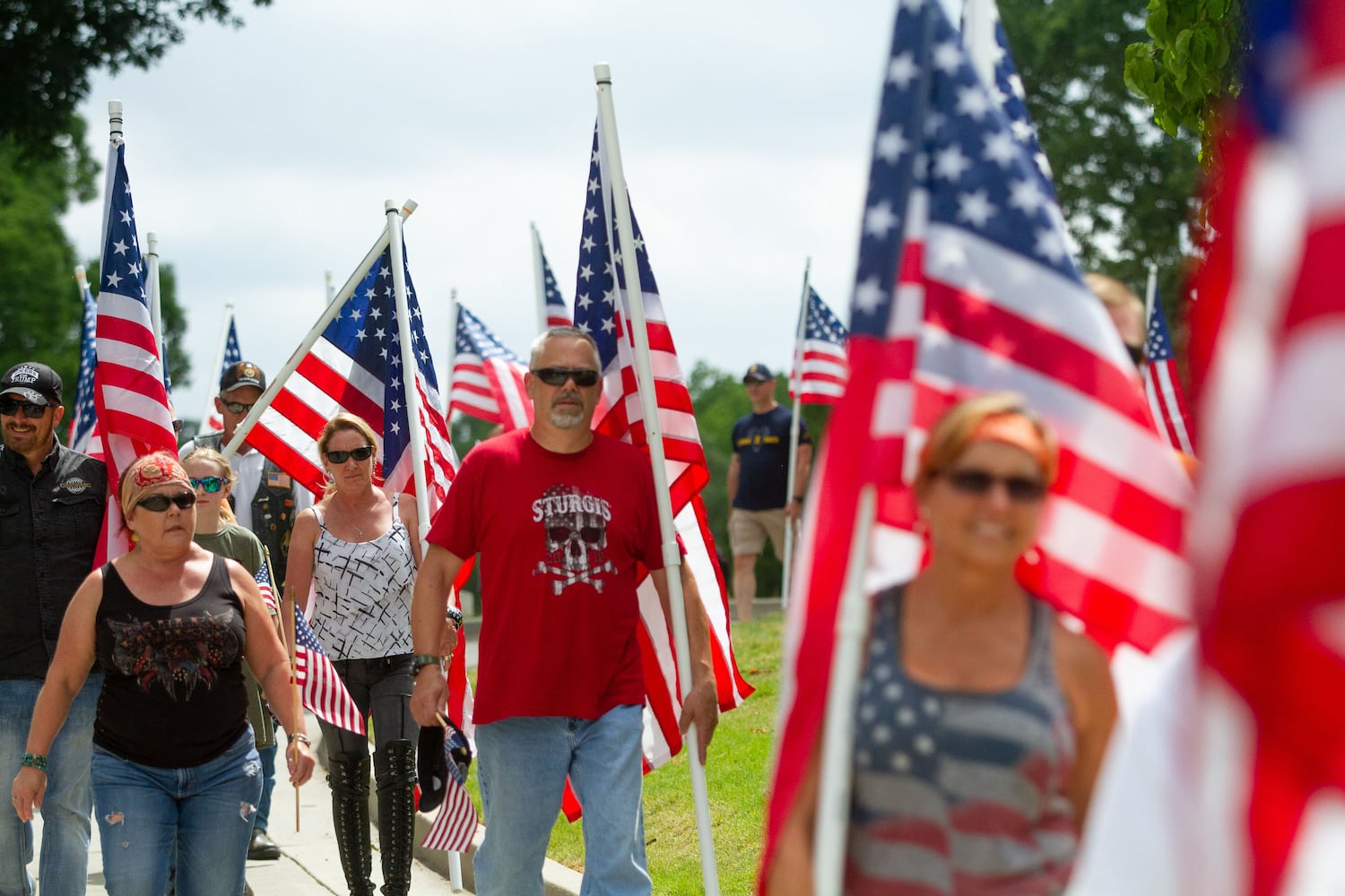 PHOTOS: Honoring war heroes on Memorial Day amid a pandemic