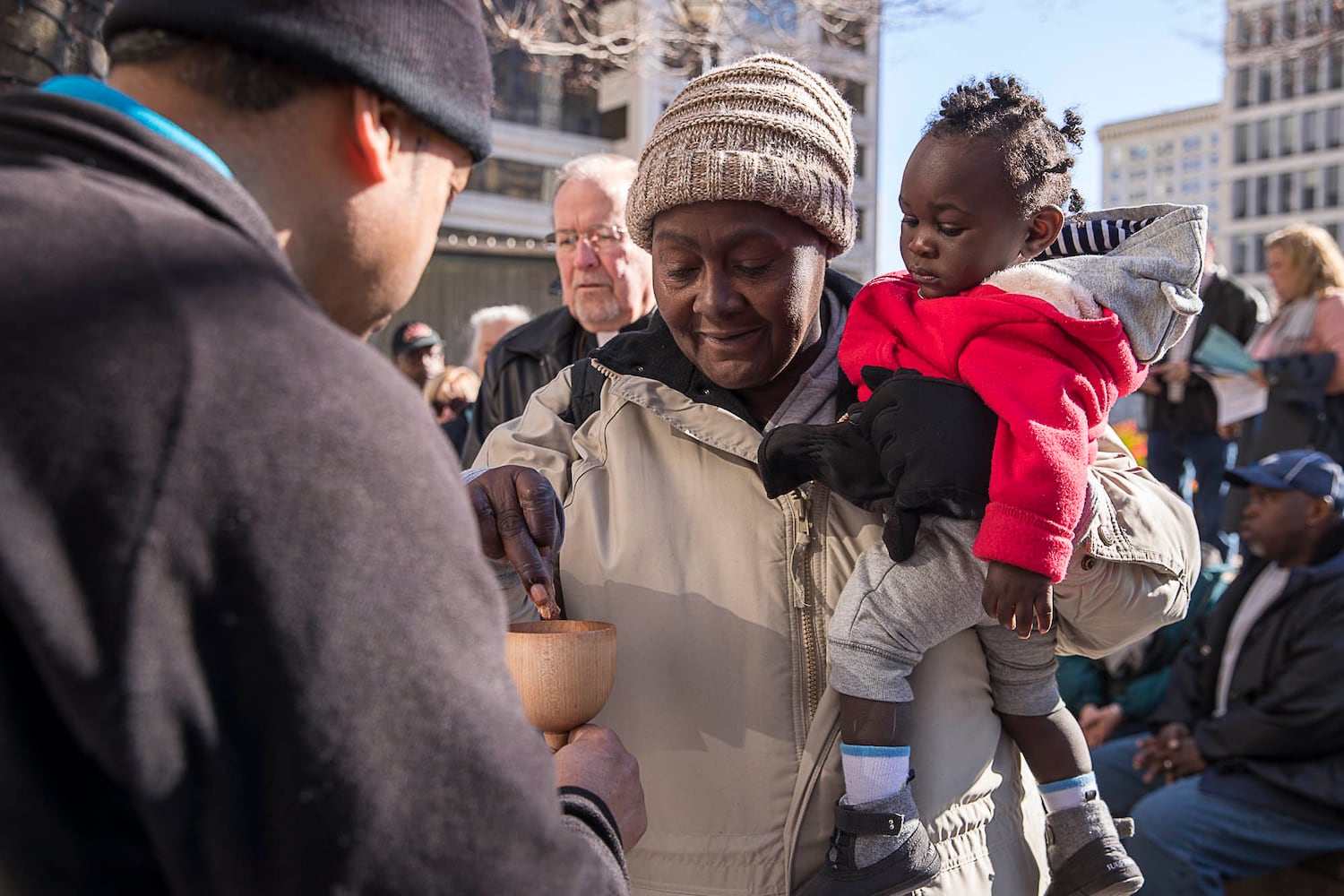 PHOTOS: Church celebrates Christmas with homeless