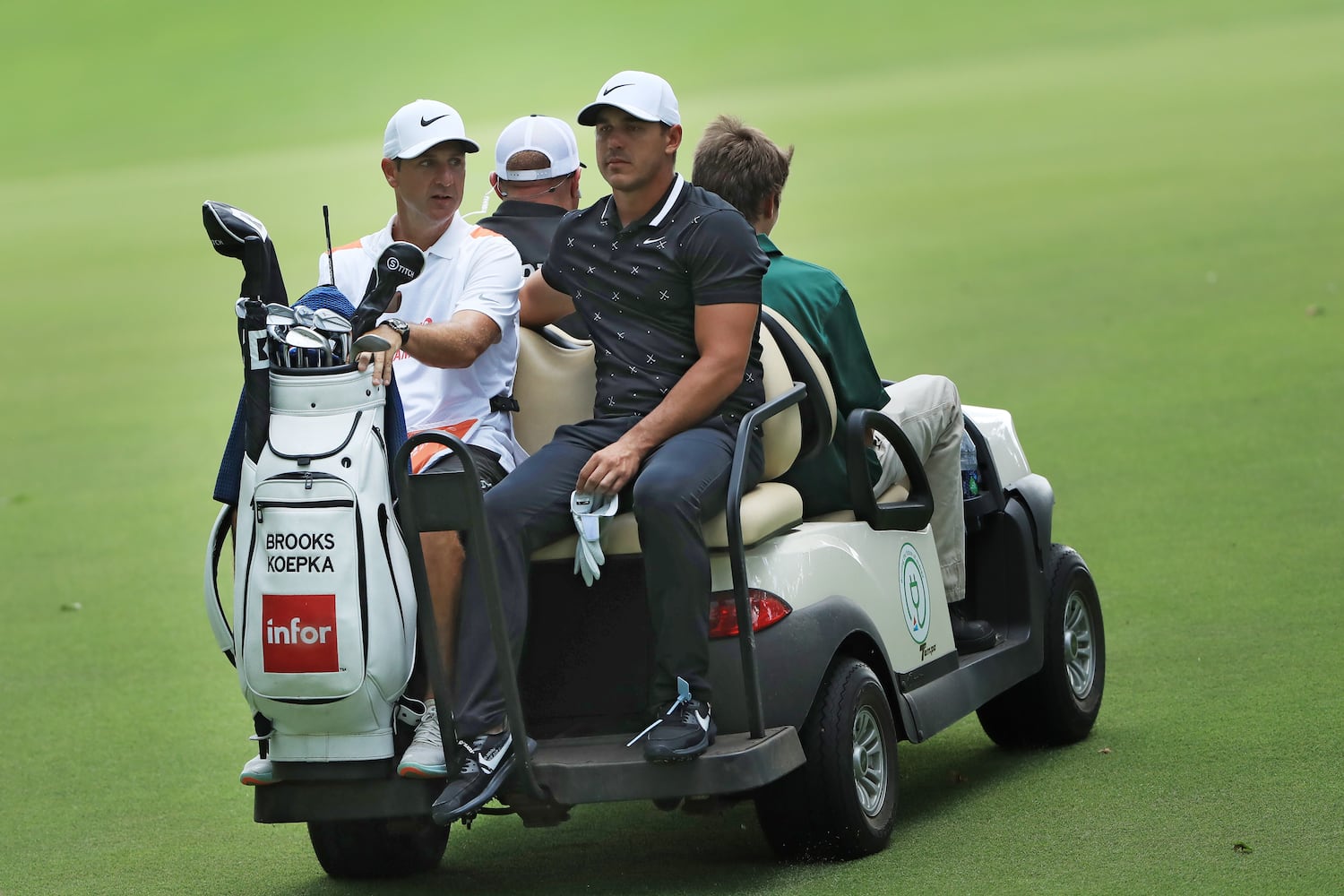 Photos: Lightning strikes during third round of Tour Championship