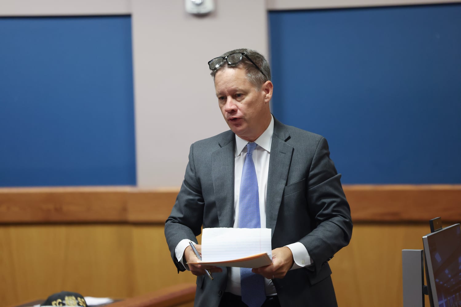 Attorney Brian Rafferty (right), who is defending Sidney Powell, argues before Fulton County Superior Judge Scott McAfee.  McAfee is hearing motions from attorneys representing Ken Chesebro and Sidney Powell in Atlanta on Wednesday, Sept. 6, 2023.  (Jason Getz / Jason.Getz@ajc.com)