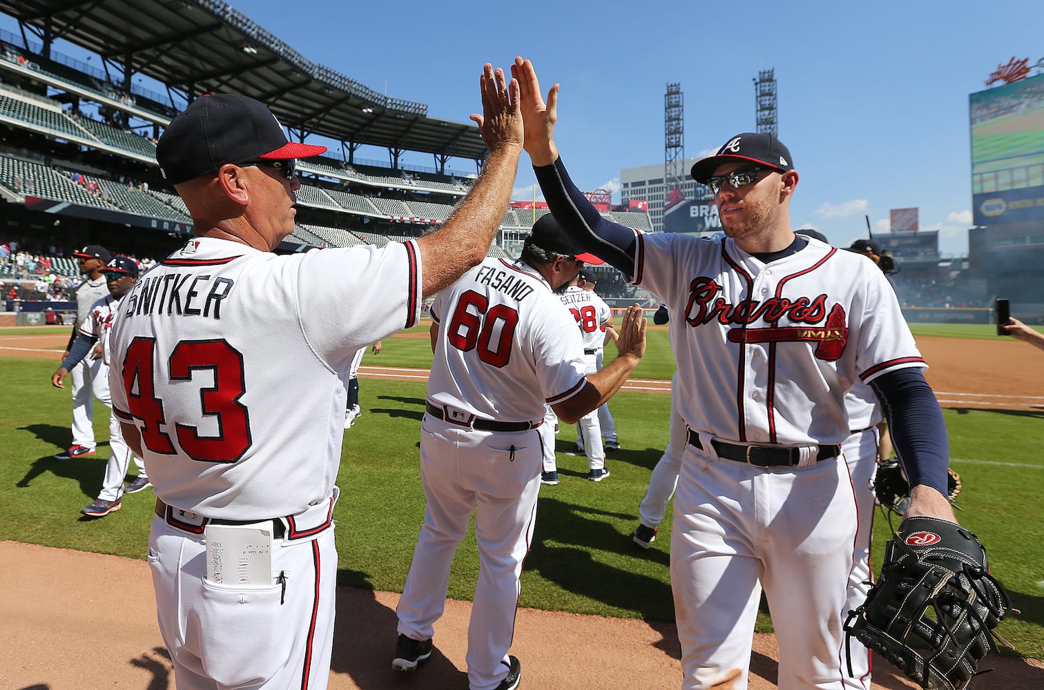 Photos: Braves end skid, beat the Cardinals