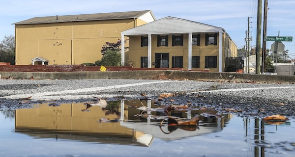 November 8, 2019 Cobb County: The building at 119 Powers Ferry Road in Marietta is what a Stone Mountain-based organization has applied for funding to open a shelter to house immigrant children from the border in the Marietta structure. Mitchell Bryant, the managing partner with Freemont Grace Human Services, said he is applying for the grant through the U.S. Health and Human Services’ Office of Refugee Resettlement. JOHN SPINK/JSPINK@AJC.COM