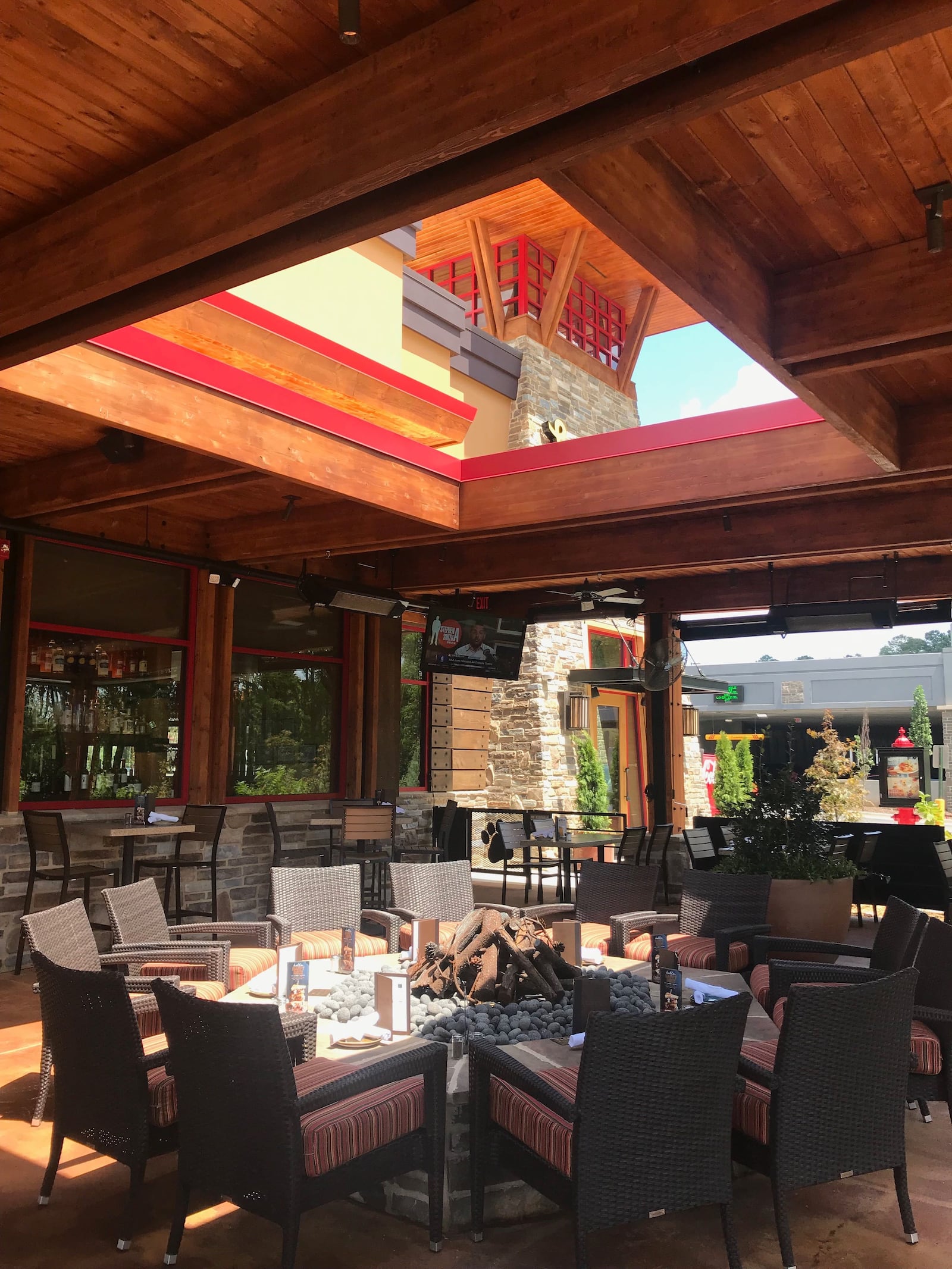 The dog-friendly patio at Lazy Dog in Peachtree Corners.