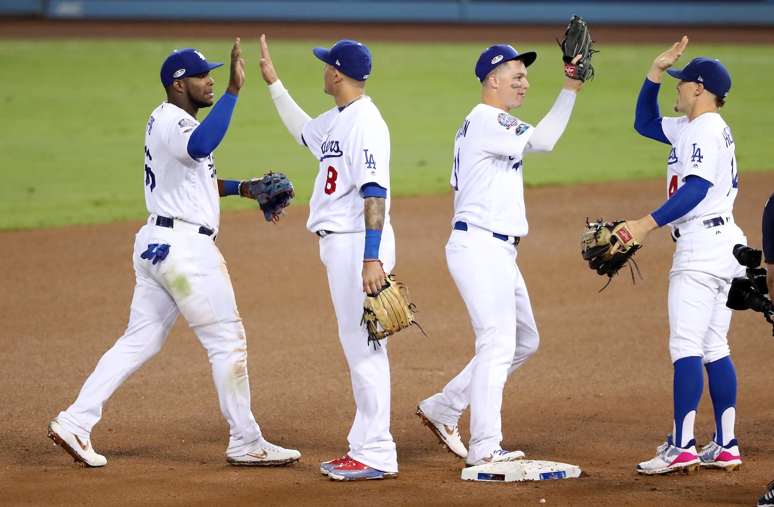 Photos: Braves shut out again, trail Dodgers 2-0 in playoffs