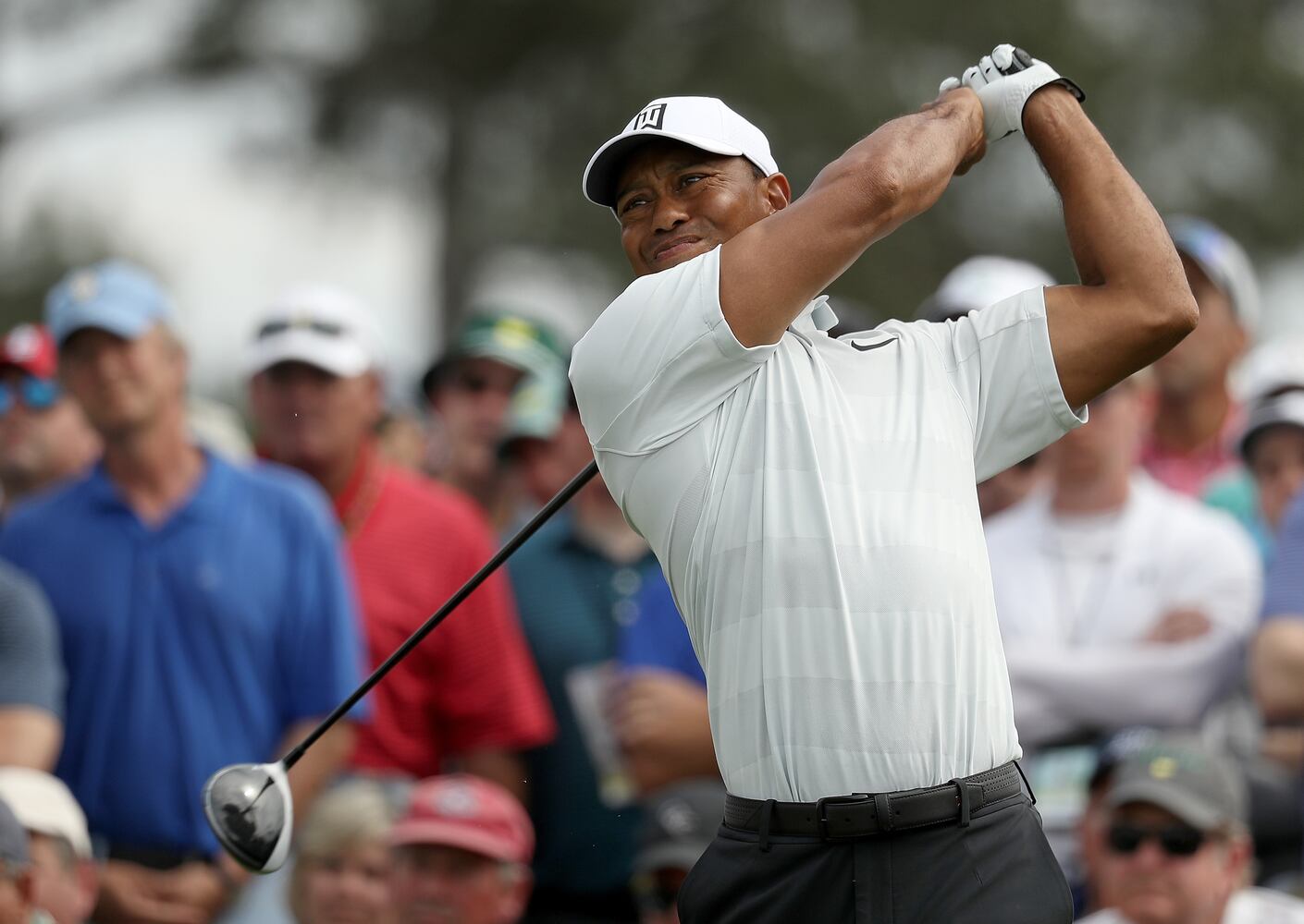 Photos: Tiger Woods’ second round at the Masters