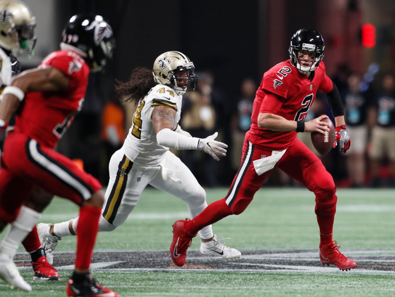 Photos: Falcons hold on, beat the Saints